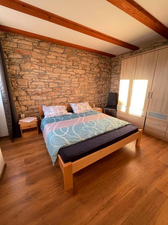 Milka Villa Galižana Buitenkant foto
